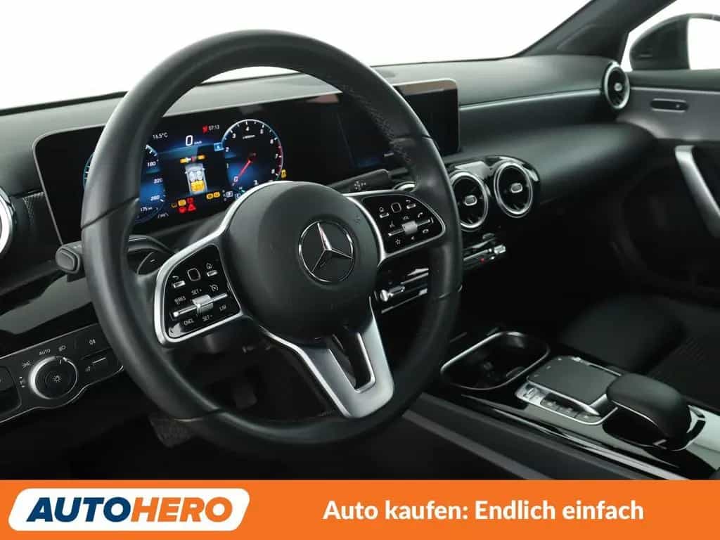 Mercedes-Benz A-Class 200 Aut*NAVI*LED*TEMPO*PDC*SHZ* 01/2019-photo-10
