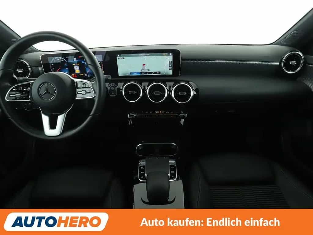 Mercedes-Benz A-Class 200 Aut*NAVI*LED*TEMPO*PDC*SHZ* 01/2019-photo-11