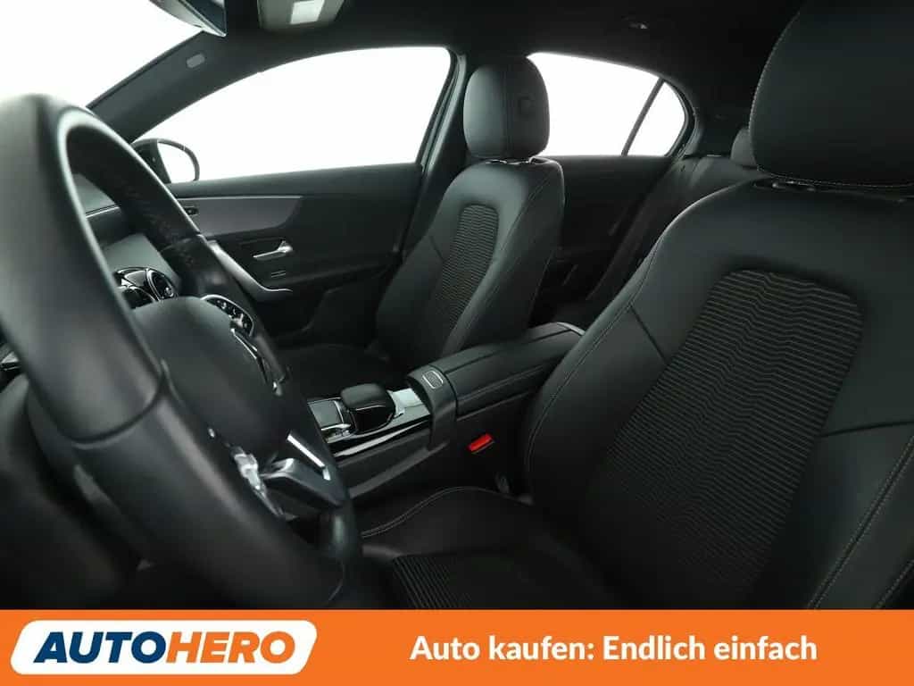 Mercedes-Benz A-Class 200 Aut*NAVI*LED*TEMPO*PDC*SHZ* 01/2019-photo-9