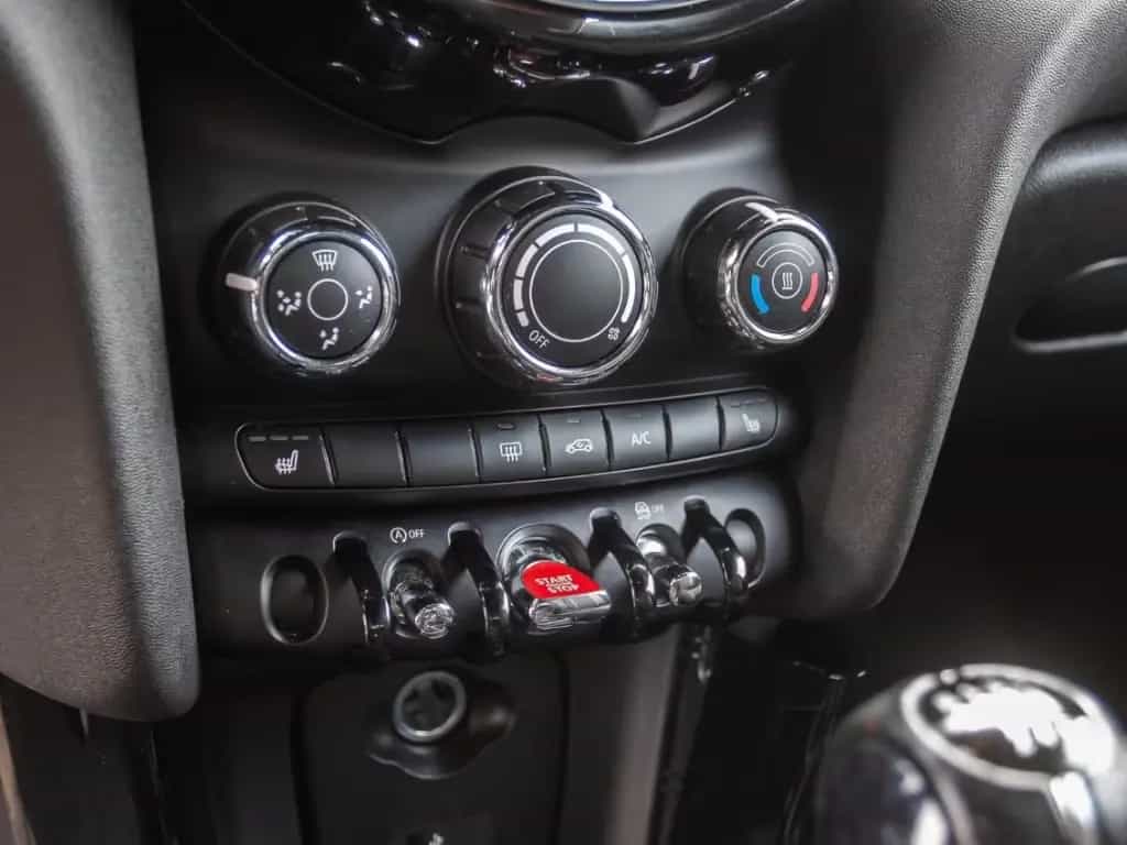 MINI Cooper S +DAB+LED+SHZ+Keyless+Sportsitze+Klima 09/2020-photo-14