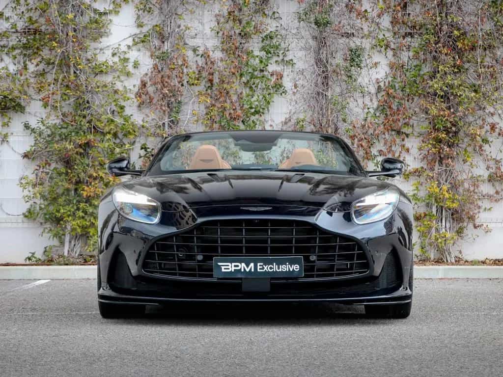 Aston Martin DB12 4.0 V8 Volante 04/2025-photo-1