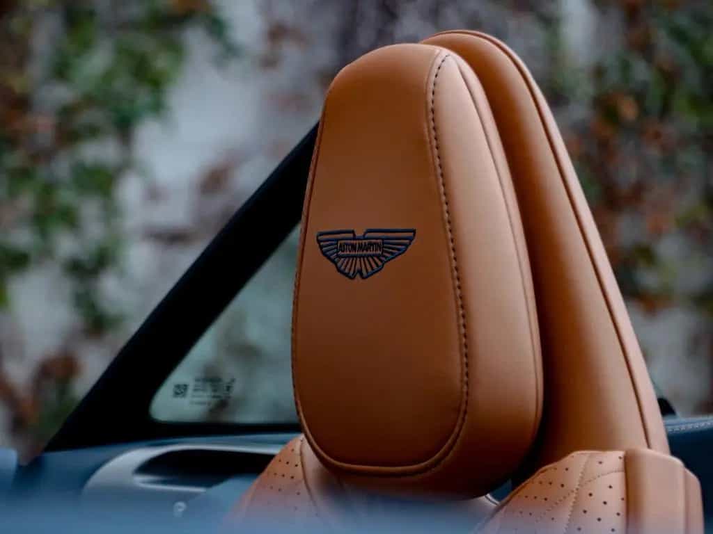 Aston Martin DB12 4.0 V8 Volante 04/2025-photo-21