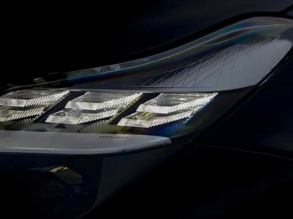 Aston Martin DB12 4.0 V8 Volante 04/2025-photo-27