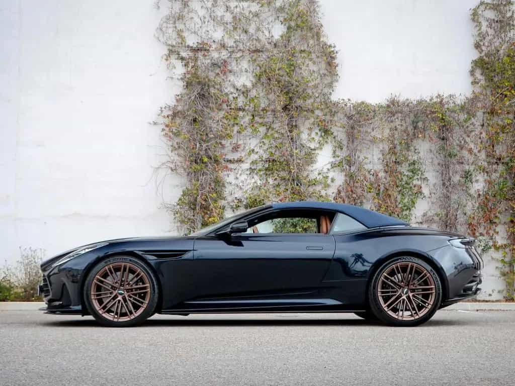 Aston Martin DB12 4.0 V8 Volante 04/2025-photo-7