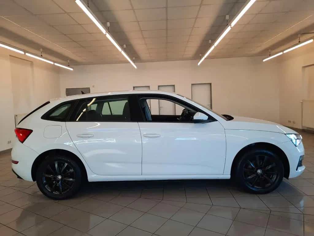 Skoda Scala 1.5 TSI Ambition SHZ+LED+BLUETOOTH+ISOFIX 09/2020-photo-3