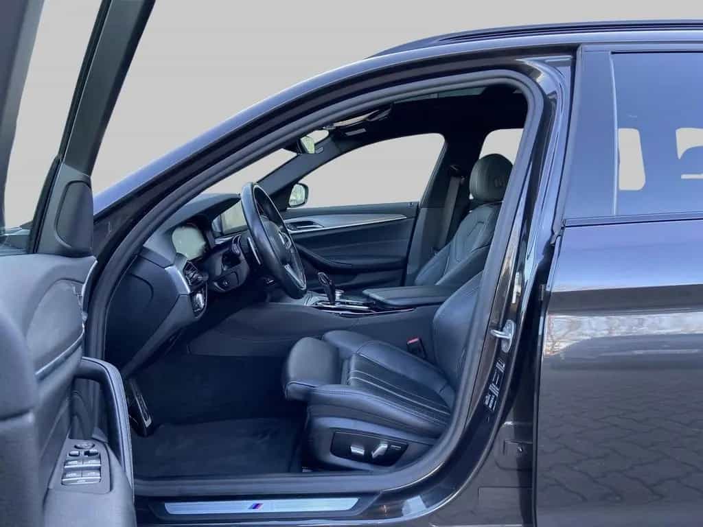 BMW 5 Series 530 d Touring M Sport HUD AHK Pano Navi DA+ PA 08/2019-photo-8