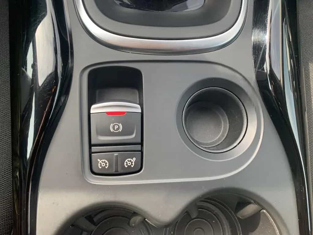Renault Kadjar 1.3 TCE 140 BUSINESS EDITION NAVI+KAMERA 04/2020-photo-32
