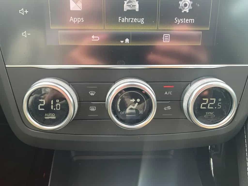 Renault Kadjar 1.3 TCE 140 BUSINESS EDITION NAVI+KAMERA 04/2020-photo-37