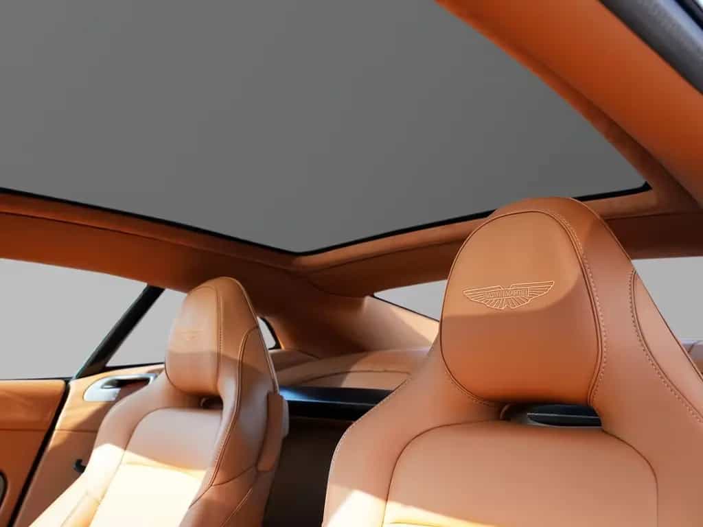 Aston Martin Vanquish V12 Concours Blue / Oxford Tan  Bowers null-photo-23