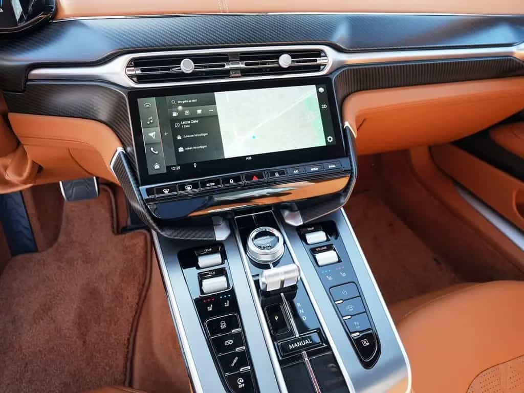 Aston Martin Vanquish V12 Concours Blue / Oxford Tan  Bowers null-photo-28