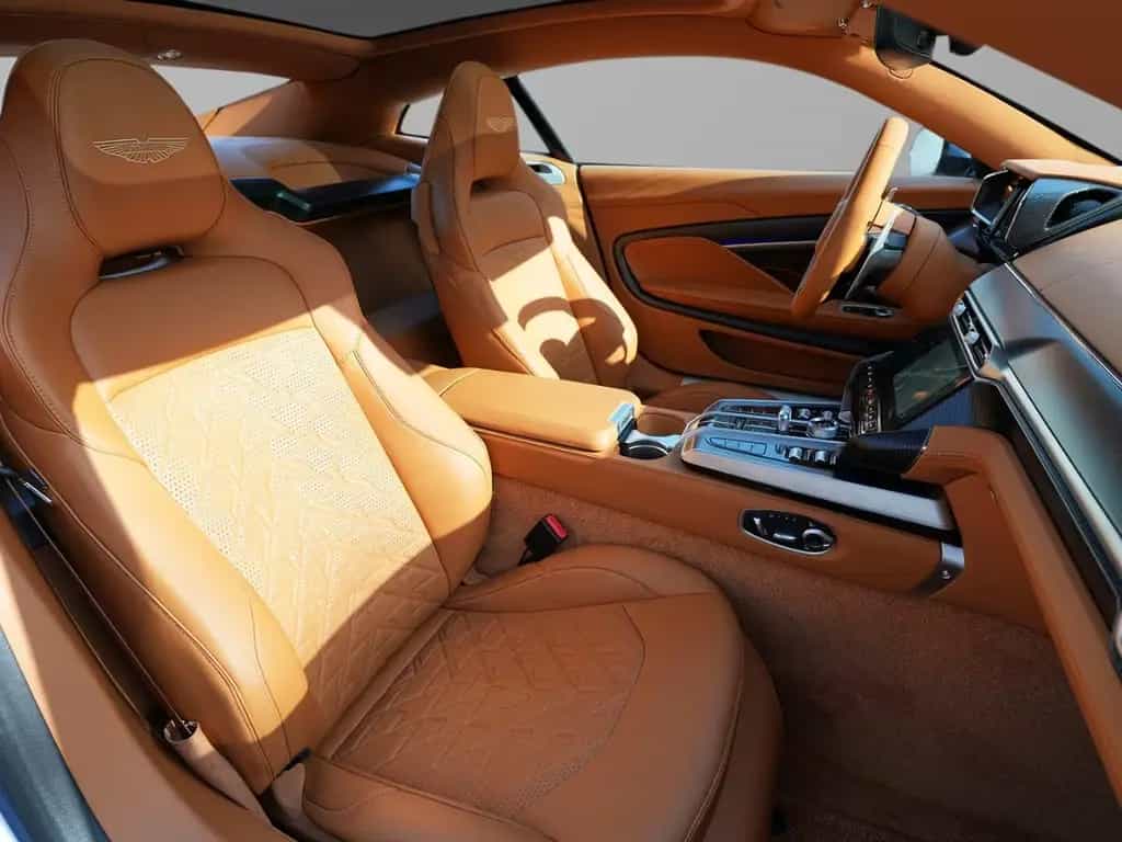 Aston Martin Vanquish V12 Concours Blue / Oxford Tan  Bowers null-photo-32