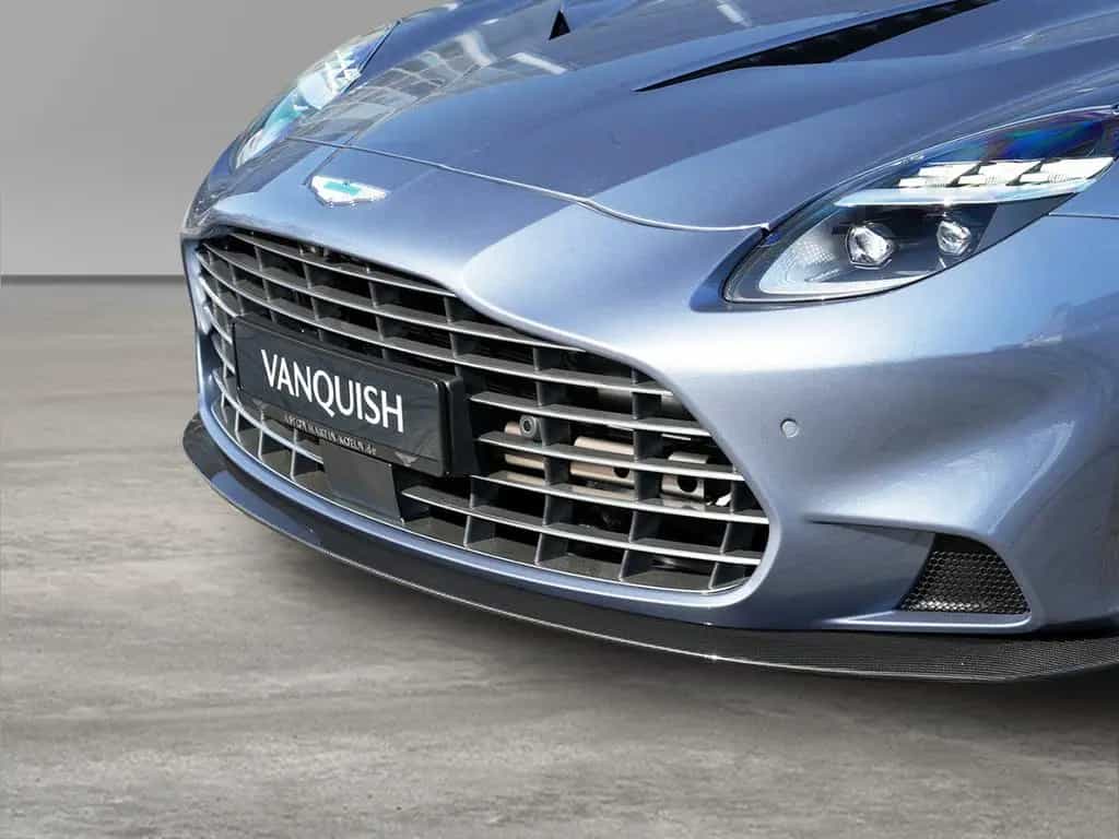 Aston Martin Vanquish V12 Concours Blue / Oxford Tan  Bowers null-photo-9
