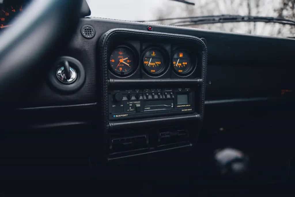 Ferrari 328 GTS / Nero Black / V8 02/1987-photo-25