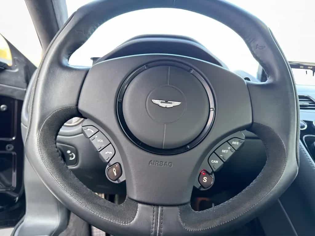 Aston Martin Vanquish V12 6l 08/2016-photo-11