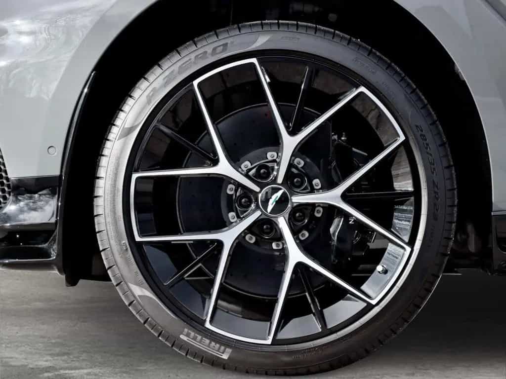 Aston Martin DBX 707 UPE 274.360,-€ China Grey / Onyx Black 05/2025-photo-10