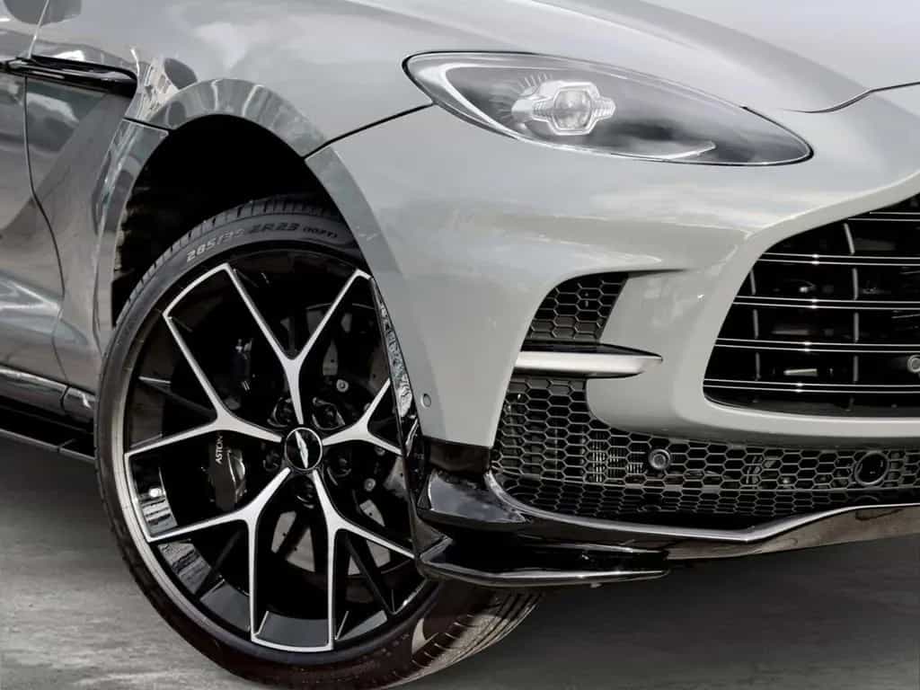 Aston Martin DBX 707 UPE 274.360,-€ China Grey / Onyx Black 05/2025-photo-9