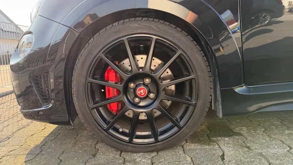 Abarth 695 MY22 695 1.4 T-Jet 132 kW (180 PS) 08/2023-photo-8