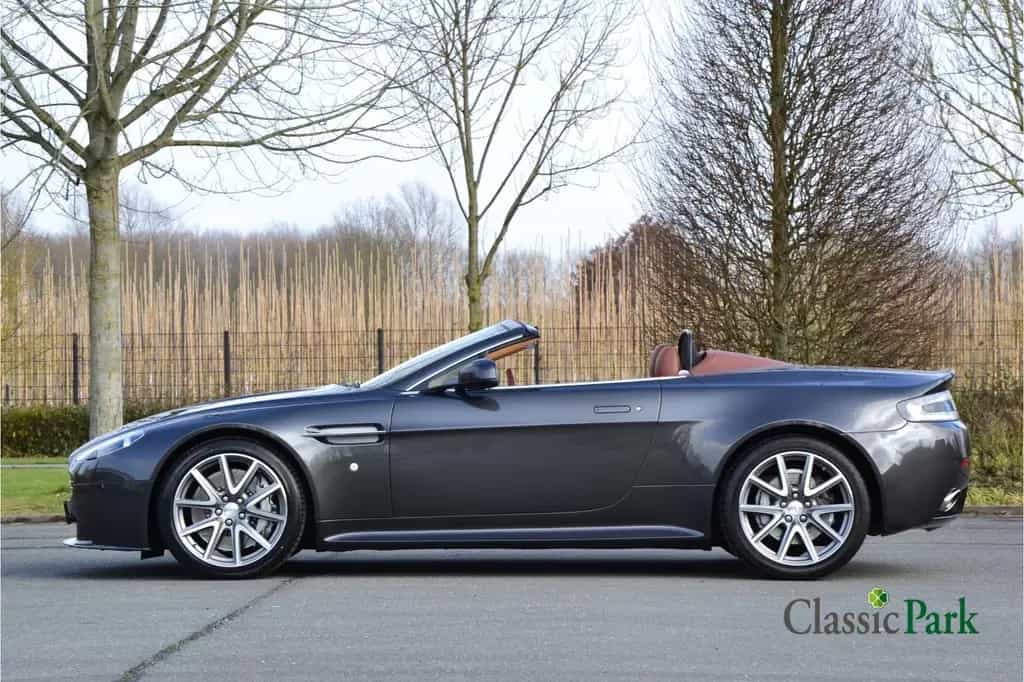 Aston Martin V8 Vantage S Roadster 07/2013-photo-1
