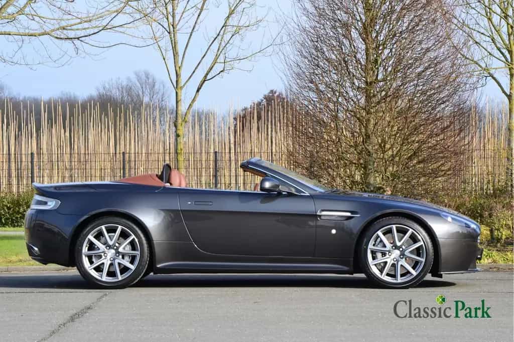 Aston Martin V8 Vantage S Roadster 07/2013-photo-17