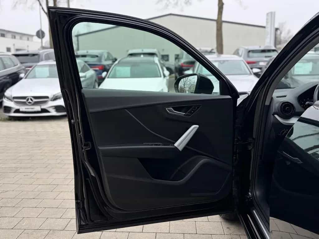 Audi Q2 design,Navi,Klima,Panorama,Lane,ACC,Alu 08/2017-photo-13