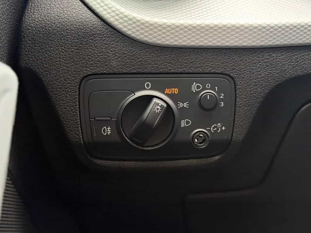 Audi Q2 design,Navi,Klima,Panorama,Lane,ACC,Alu 08/2017-photo-14