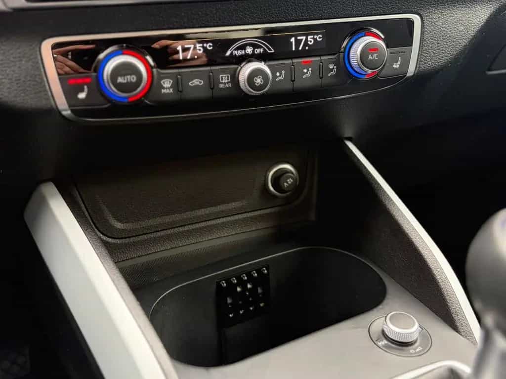 Audi Q2 design,Navi,Klima,Panorama,Lane,ACC,Alu 08/2017-photo-22