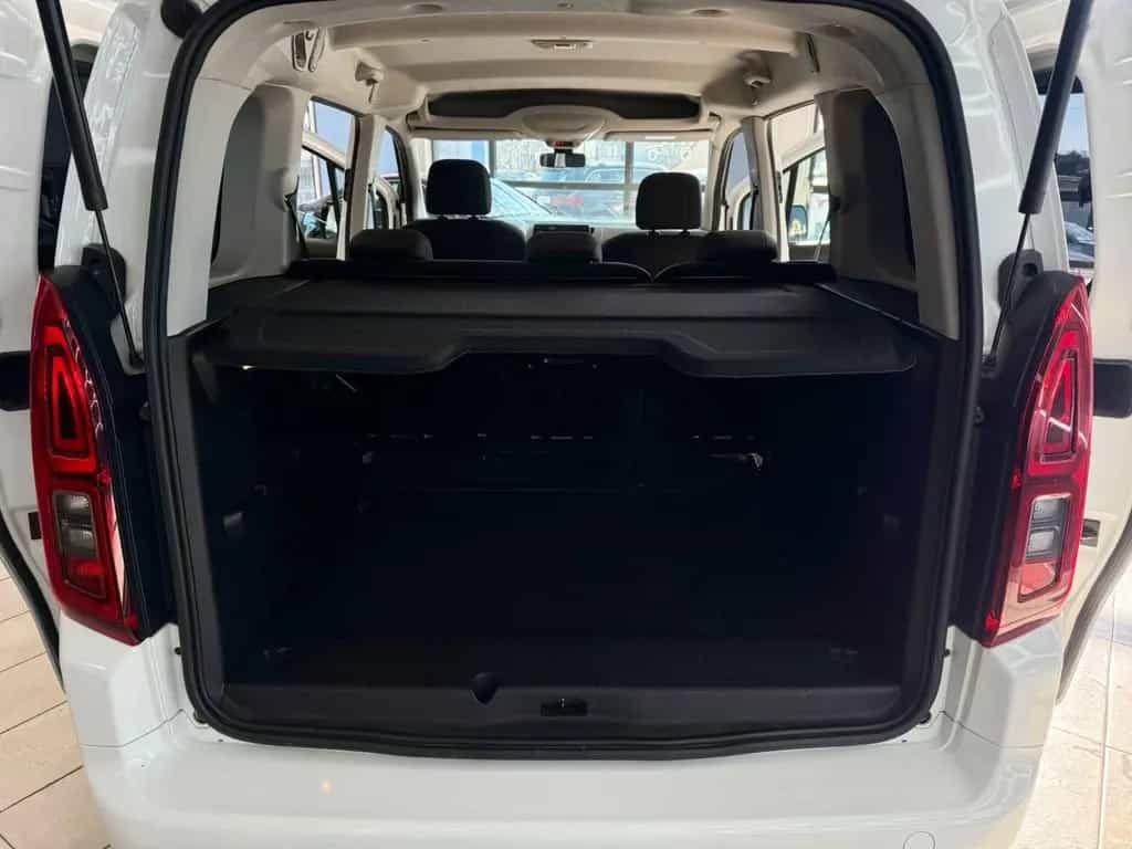 Toyota Proace (Verso) Proace City Verso L1 Combi 05/2023-photo-9