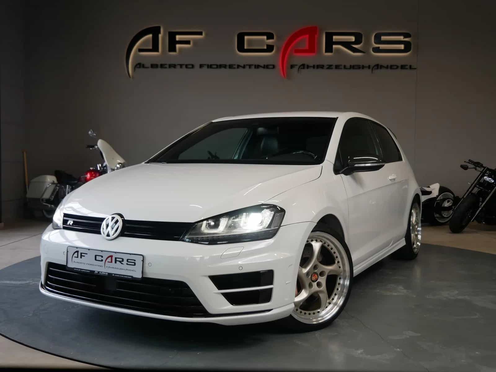 Volkswagen Golf 06/2016-photo-0