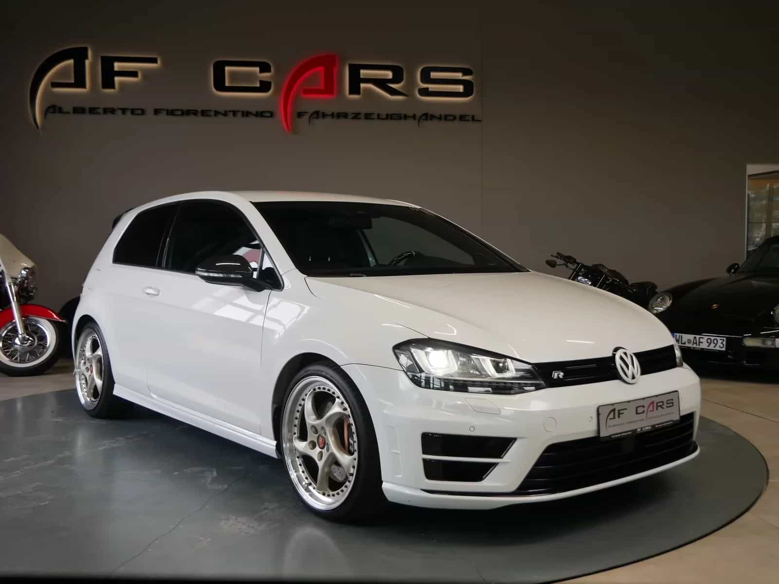 Volkswagen Golf 06/2016-photo-2