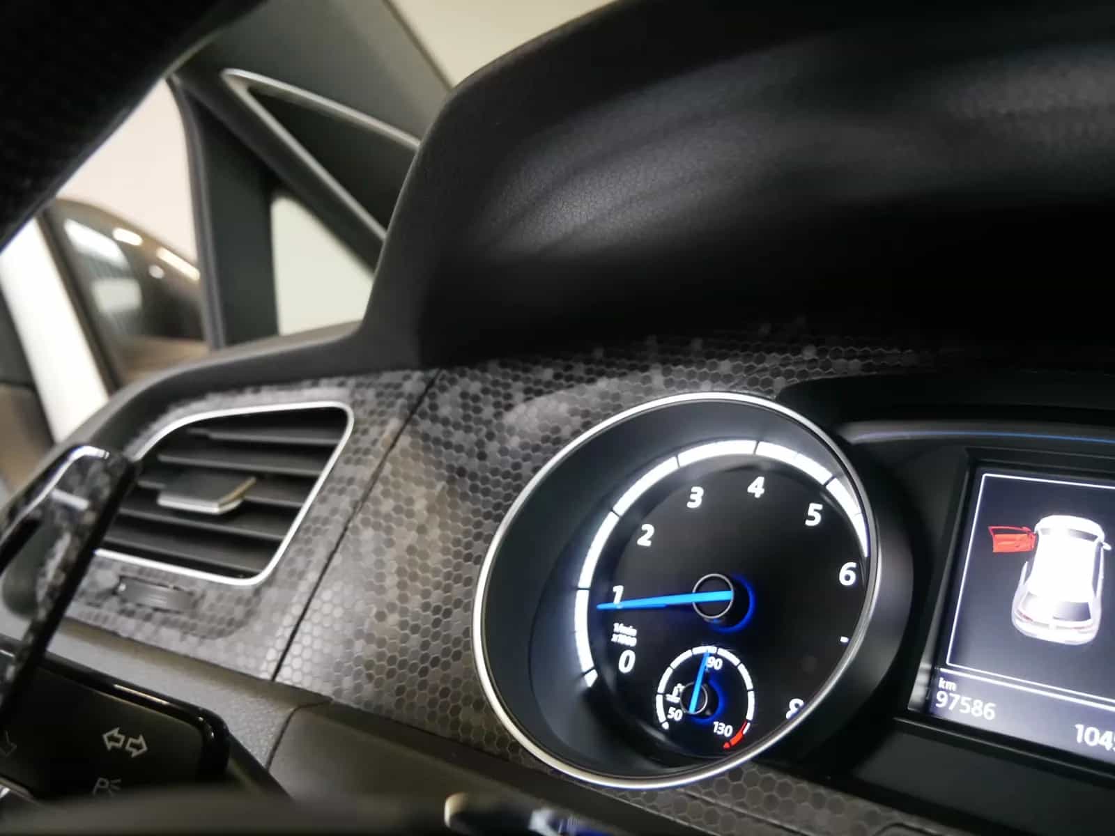 Volkswagen Golf 06/2016-photo-23