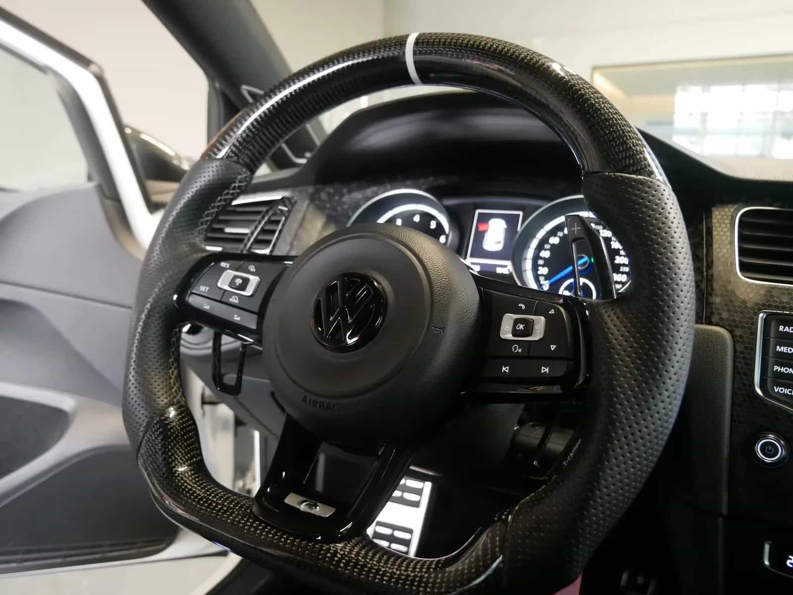 Volkswagen Golf 06/2016-photo-29