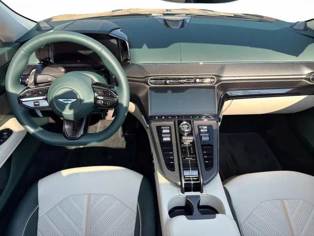 Aston Martin V8 Vantage S 4.0 V8 Roadster 02/2026-photo-13