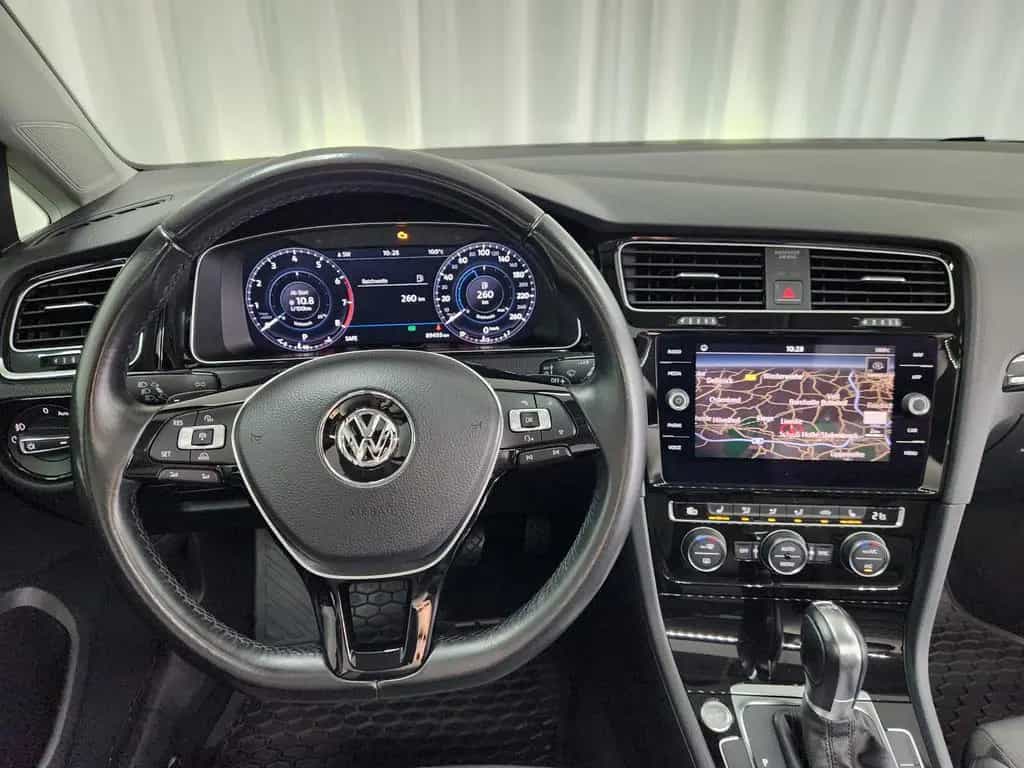Volkswagen Golf HIGHLINE DSG ACC Pano. CarPlay SHZ Virtual 05/2017-photo-10