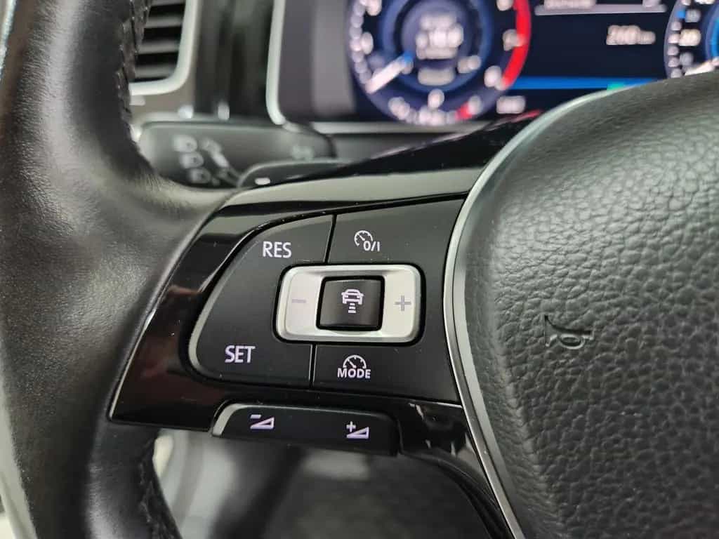 Volkswagen Golf HIGHLINE DSG ACC Pano. CarPlay SHZ Virtual 05/2017-photo-12