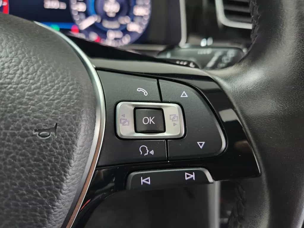 Volkswagen Golf HIGHLINE DSG ACC Pano. CarPlay SHZ Virtual 05/2017-photo-13