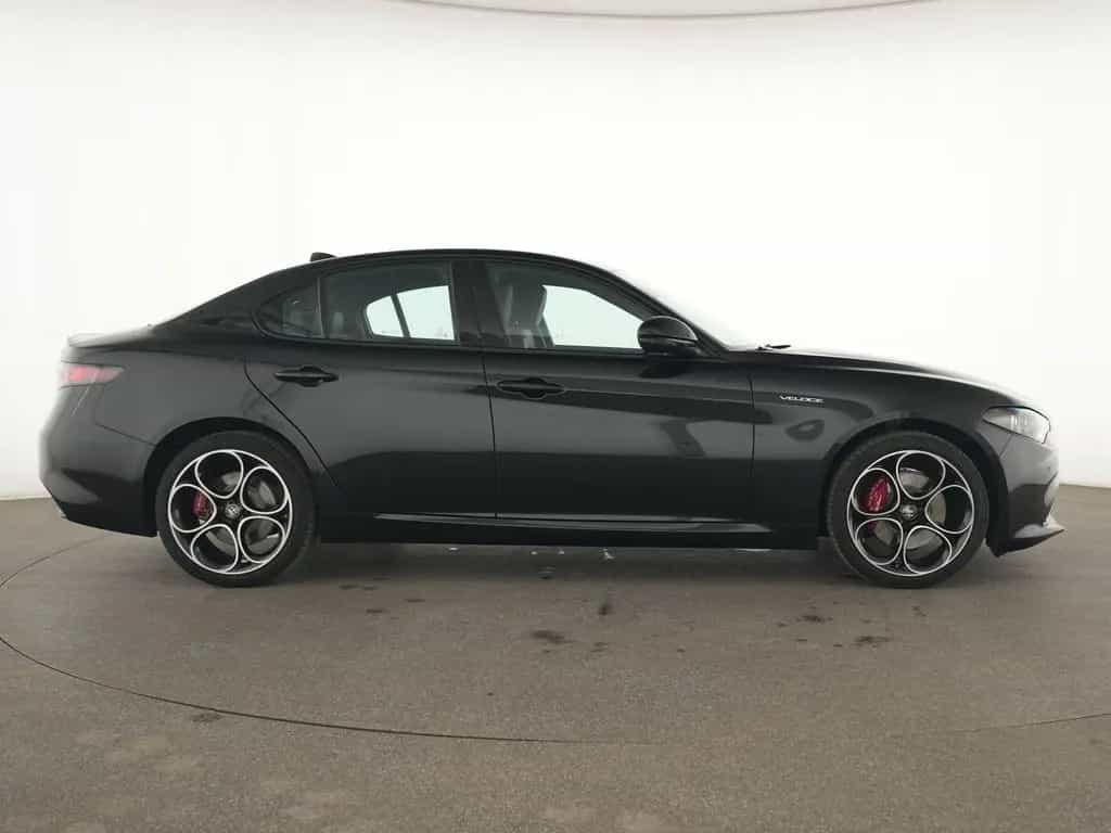 Alfa Romeo Giulia Veloce Q4 Leder|Fernlichtassist|Matrix-LE 12/2023-photo-5