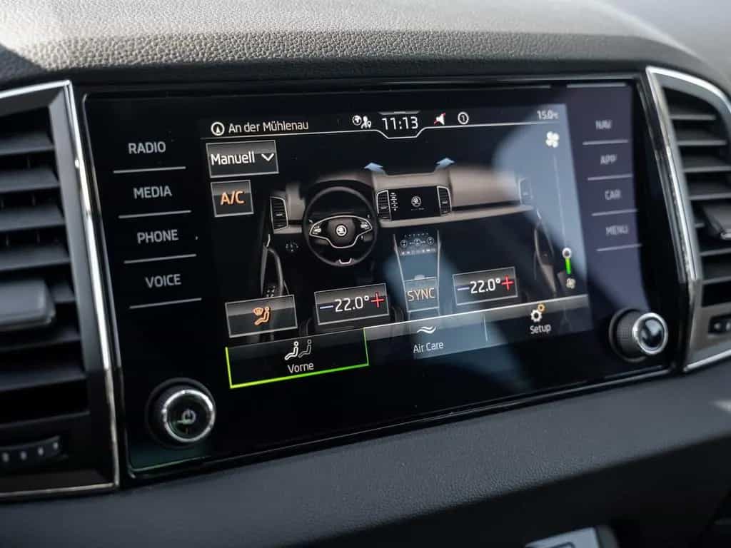 Skoda Karoq DRIVE 1.5 TSI DSG Kam. Navi DynLicht LED 03/2021-photo-15
