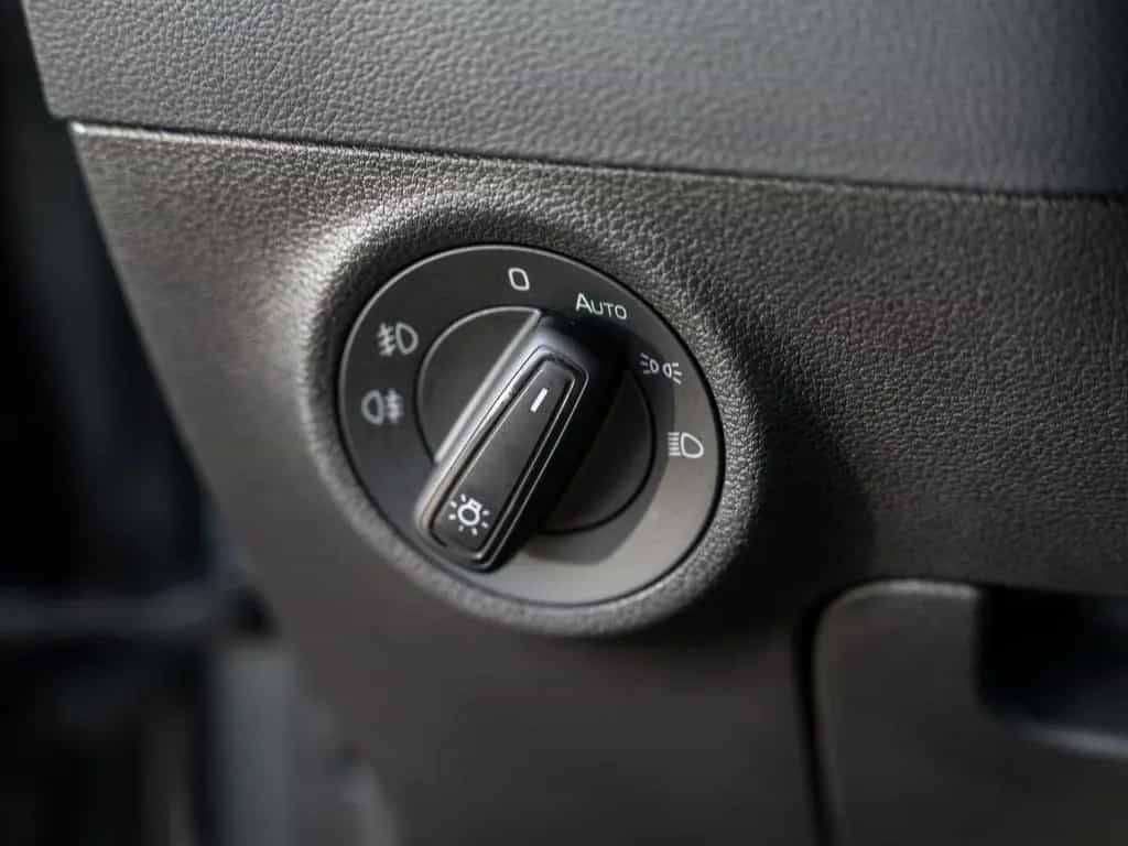 Skoda Karoq DRIVE 1.5 TSI DSG Kam. Navi DynLicht LED 03/2021-photo-24