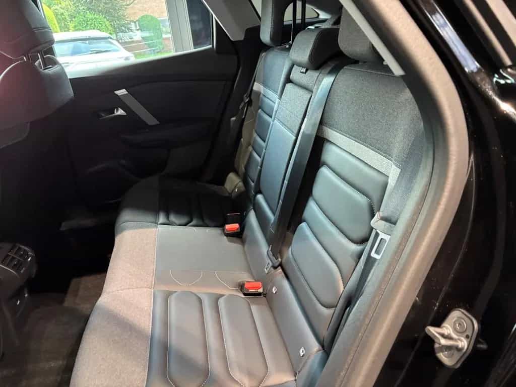 Citroën C4 PureTech 130 S&S Max 24 Monate Service inkl. 12/2023-photo-8