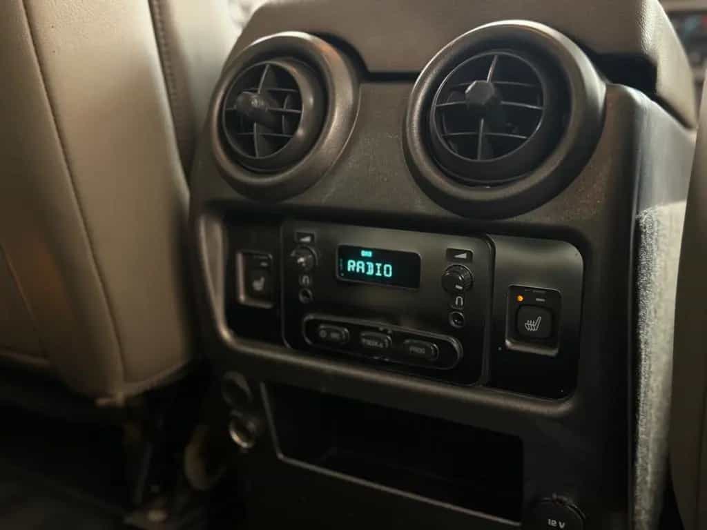 Hummer H2 Automatik 4X4/Leder/4xSHZ/AHK/22ZollChrom 10/2002-photo-25