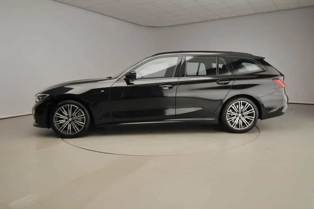 BMW 330 3 Serie Touring 330i xDrive | M-Sportpakket 01/2022-photo-1