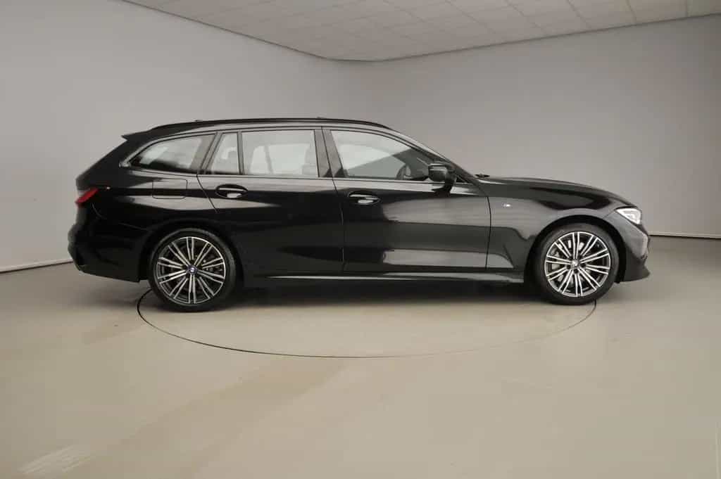 BMW 330 3 Serie Touring 330i xDrive | M-Sportpakket 01/2022-photo-3