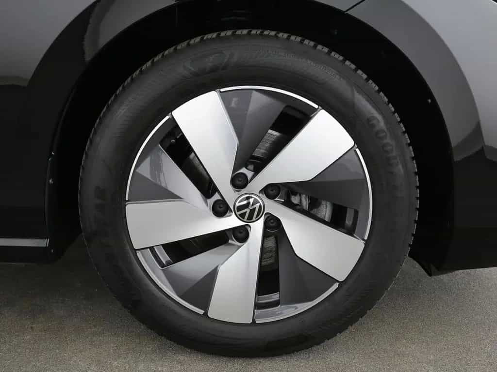 Volkswagen Passat Variant 1.5eTSI 150PS DSG Navi LED SHZ Le 12/2024-photo-18