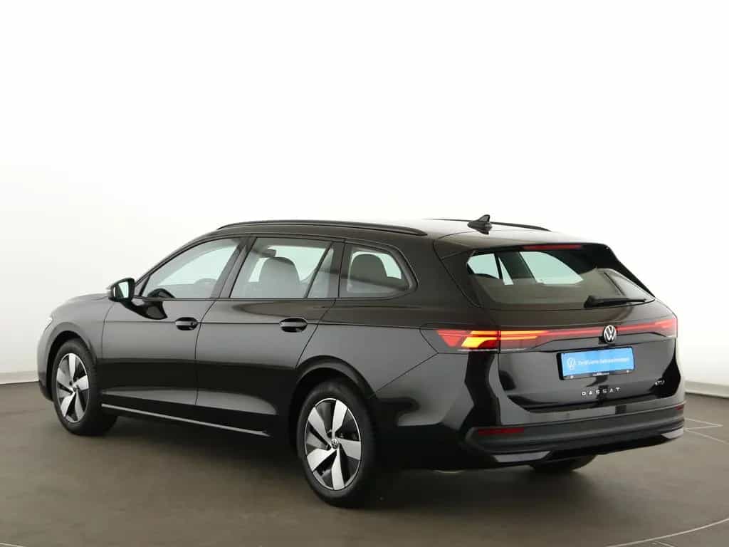 Volkswagen Passat Variant 1.5eTSI 150PS DSG Navi LED SHZ Le 12/2024-photo-4
