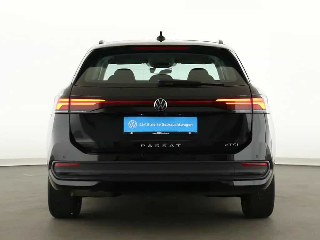 Volkswagen Passat Variant 1.5eTSI 150PS DSG Navi LED SHZ Le 12/2024-photo-5