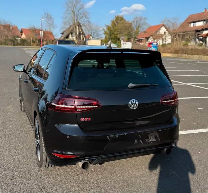 Volkswagen Golf 2.0 TSI DSG BMT GTI Clubsport GTI Clubsport 07/2016-photo-4