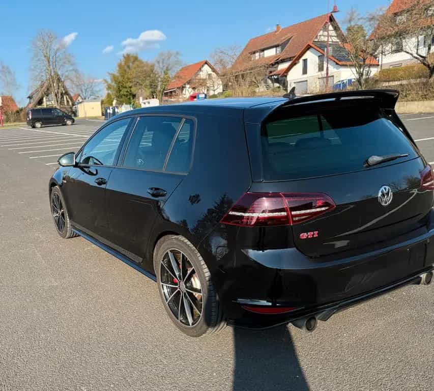 Volkswagen Golf 2.0 TSI DSG BMT GTI Clubsport GTI Clubsport 07/2016-photo-5