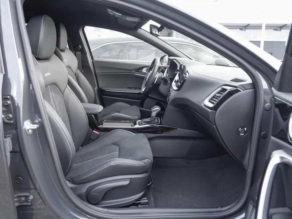 Kia Ceed 1.5T DCT GT-Line Navi Kamera JBL-Sound ACC 04/2026-photo-7