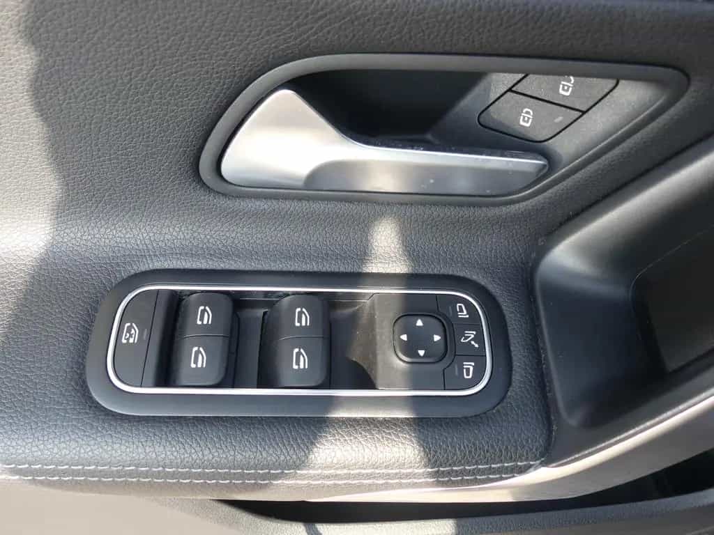 Mercedes-Benz CLA-Class 180 Shooting Brake MBUX*Widescreen*LED*Navi 12/2019-photo-22