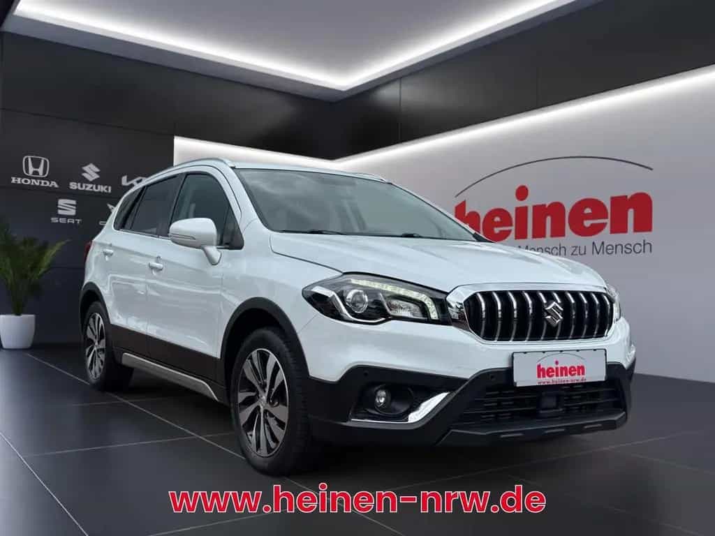 Suzuki (SX4) S-Cross S-Cross 1.4 Comfort+ 4WD RÜCKFAHRKAMERA+NAVI+AHK 10/2021-photo-1